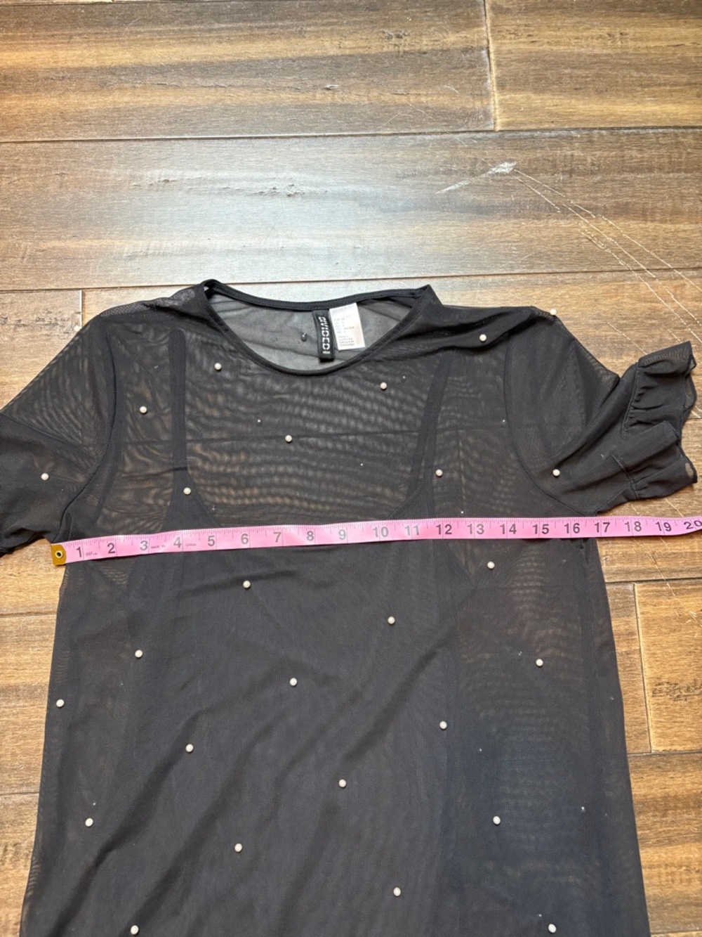 Sz 4 Black Dress Sheer Mesh Pearl Studs & Ruffle Hem, Short sleeve mini bodycon - Picture 3 of 11